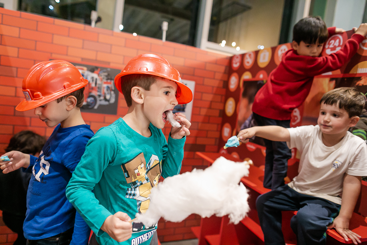 fotografias do aniversário de 5 anos da Helena com o tema como treinar seu dragão no buffet estação diversão em alphaville são paulo sp