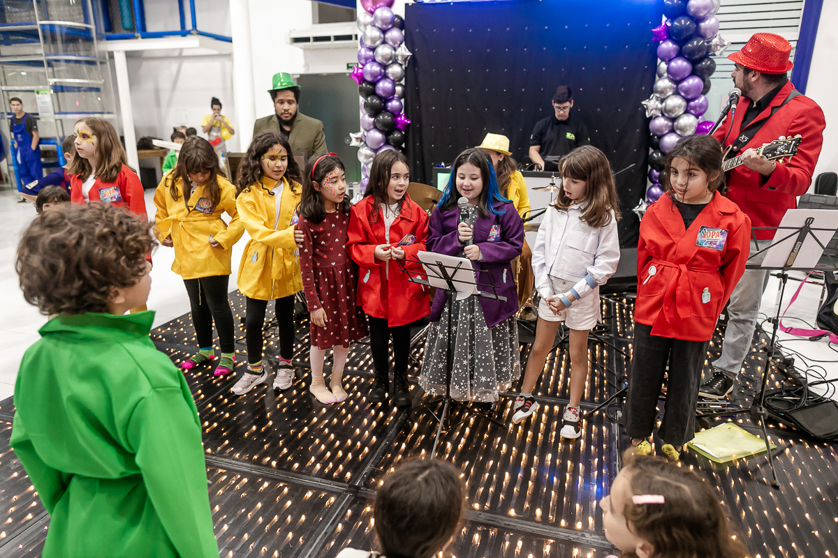 fotografias do aniversário de 8 anos da camilla com o tema detetive do prédio azul la no buffet spasso splash em moema zona sul de sao paulo sp
