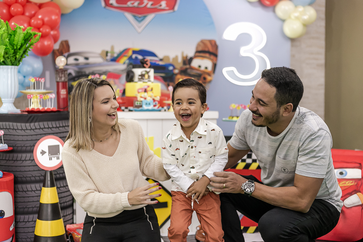 fotografias do aniversário de 3 anos do Arthur com o tema carros no buffet patuska brincadeiras em são caetano do sul são paulo sp