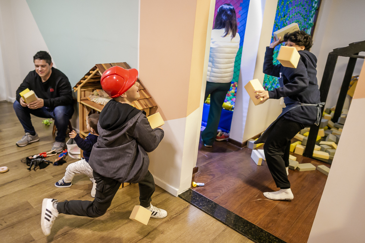 fotografias do aniversário de 3 anos do Arthur com o tema carros no buffet patuska brincadeiras em são caetano do sul são paulo sp