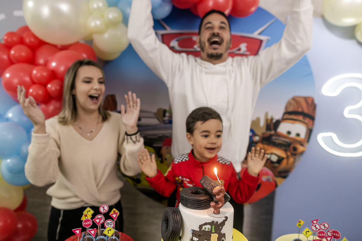 fotografias do aniversário de 3 anos do Arthur com o tema carros no buffet patuska brincadeiras em são caetano do sul são paulo sp