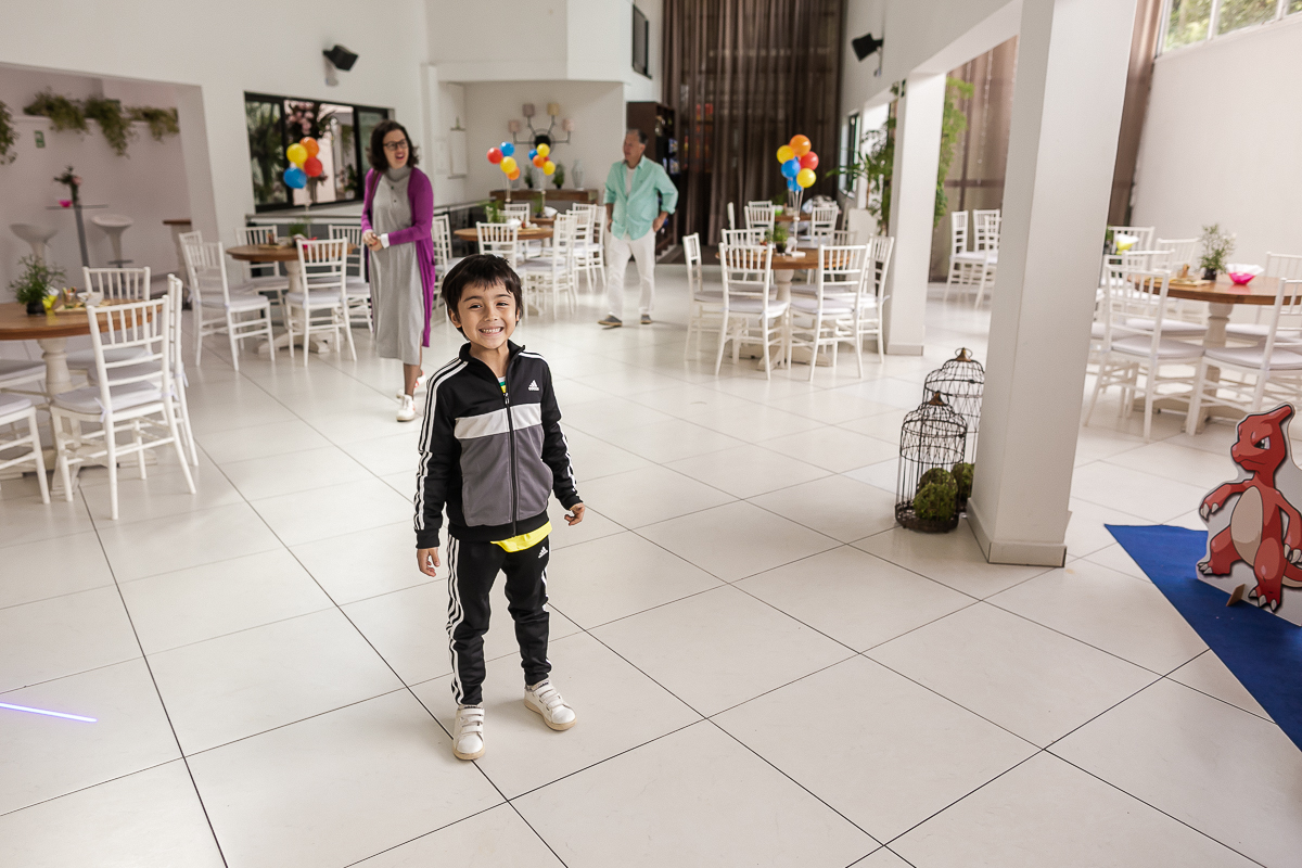fotografias do aniversário de 6 anos do Bernardo com o tema pokemon no buffet Espaço Vive La vie em pinheiros zona oeste de sao paulo sp