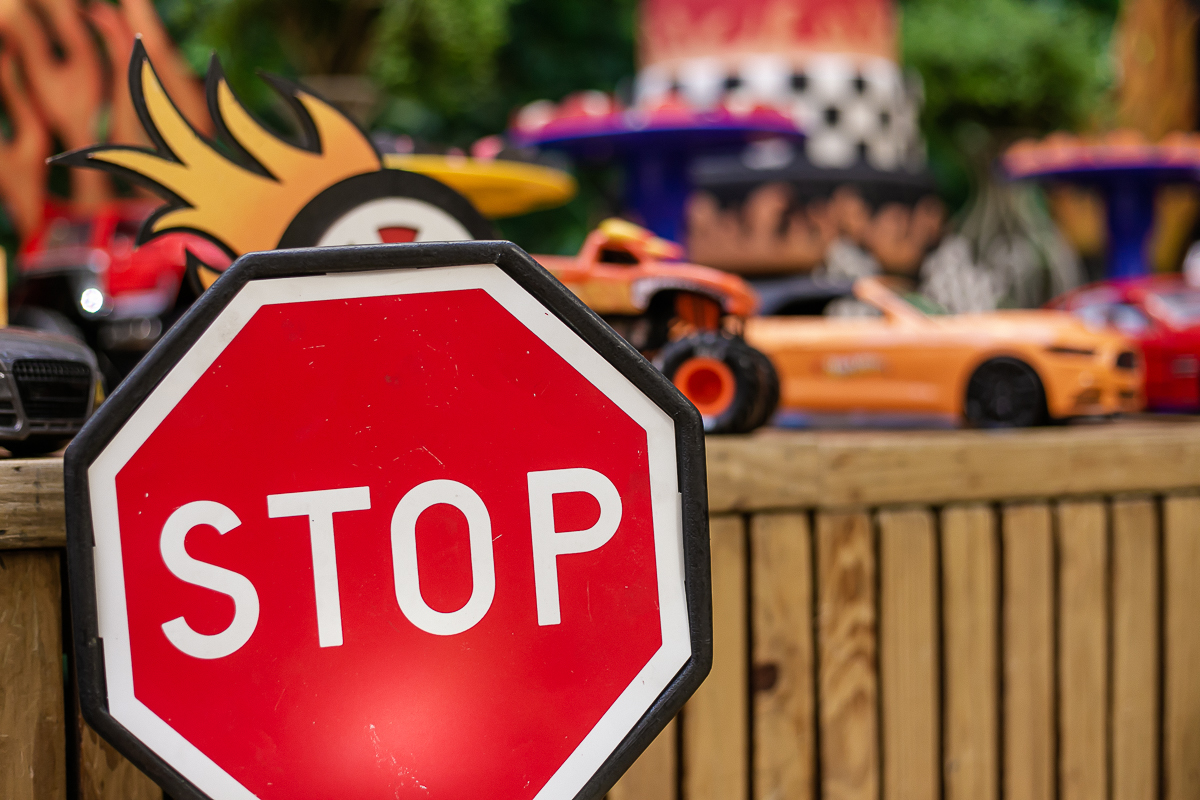 fotografias do aniversário de 5 anos do Bruno com o tema hot wheels no buffet espaço buticabeira em pinheiros zona oeste de sao paulo sp