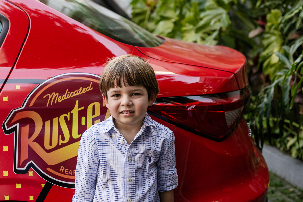 fotografias do aniversário de 5 anos do Bruno com o tema hot wheels no buffet espaço buticabeira em pinheiros zona oeste de sao paulo sp