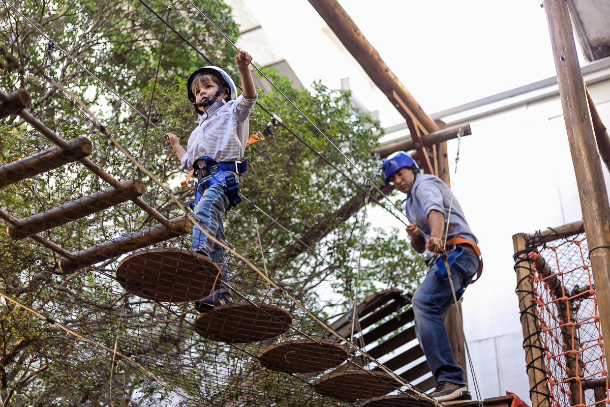 fotografias do aniversário de 5 anos do Bruno com o tema hot wheels no buffet espaço buticabeira em pinheiros zona oeste de sao paulo sp