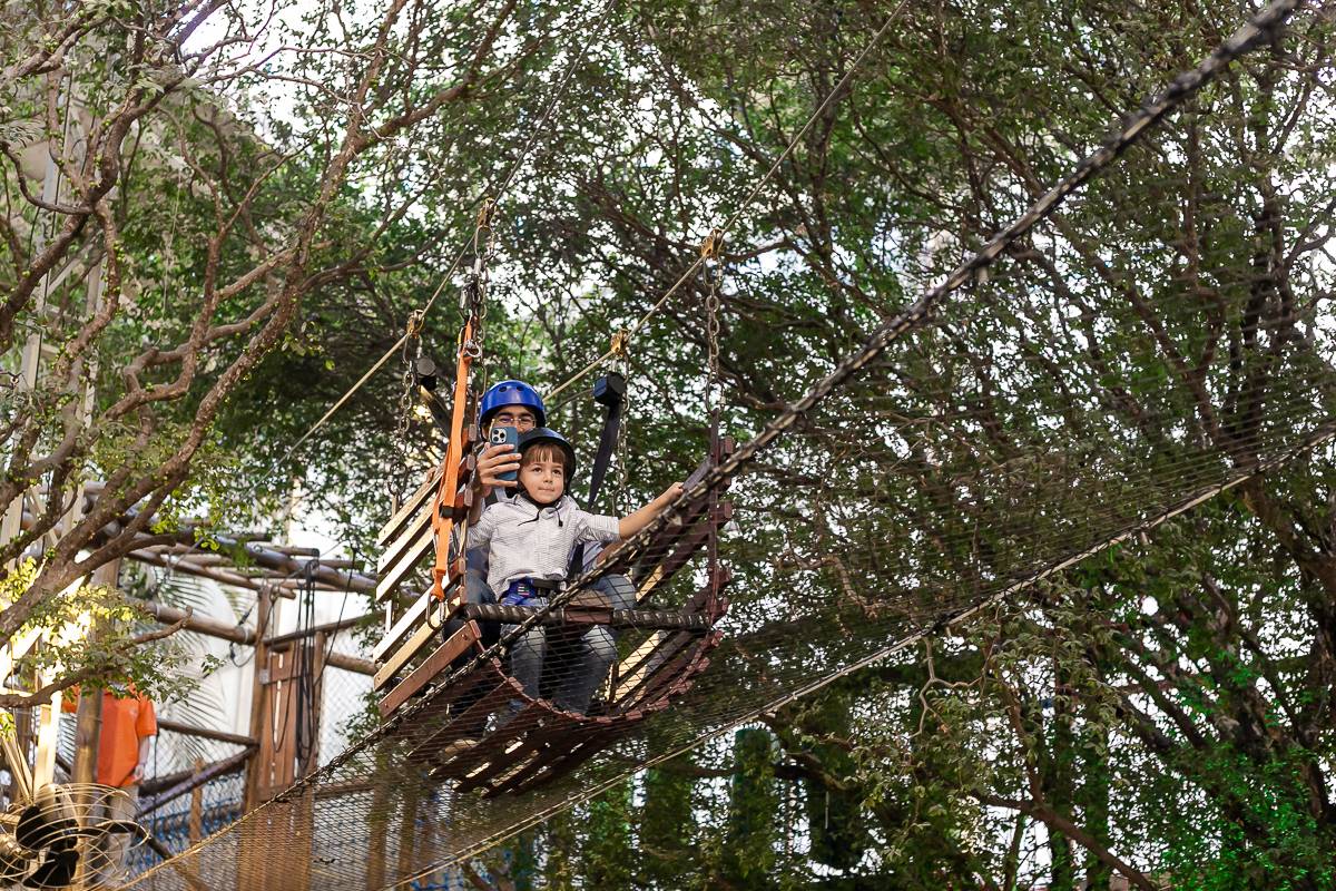 fotografias do aniversário de 5 anos do Bruno com o tema hot wheels no buffet espaço buticabeira em pinheiros zona oeste de sao paulo sp