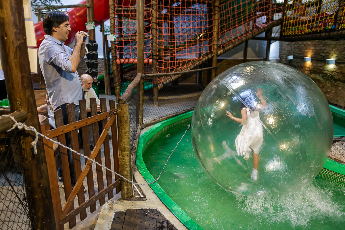 fotografias do aniversário de 5 anos do Bruno com o tema hot wheels no buffet espaço buticabeira em pinheiros zona oeste de sao paulo sp