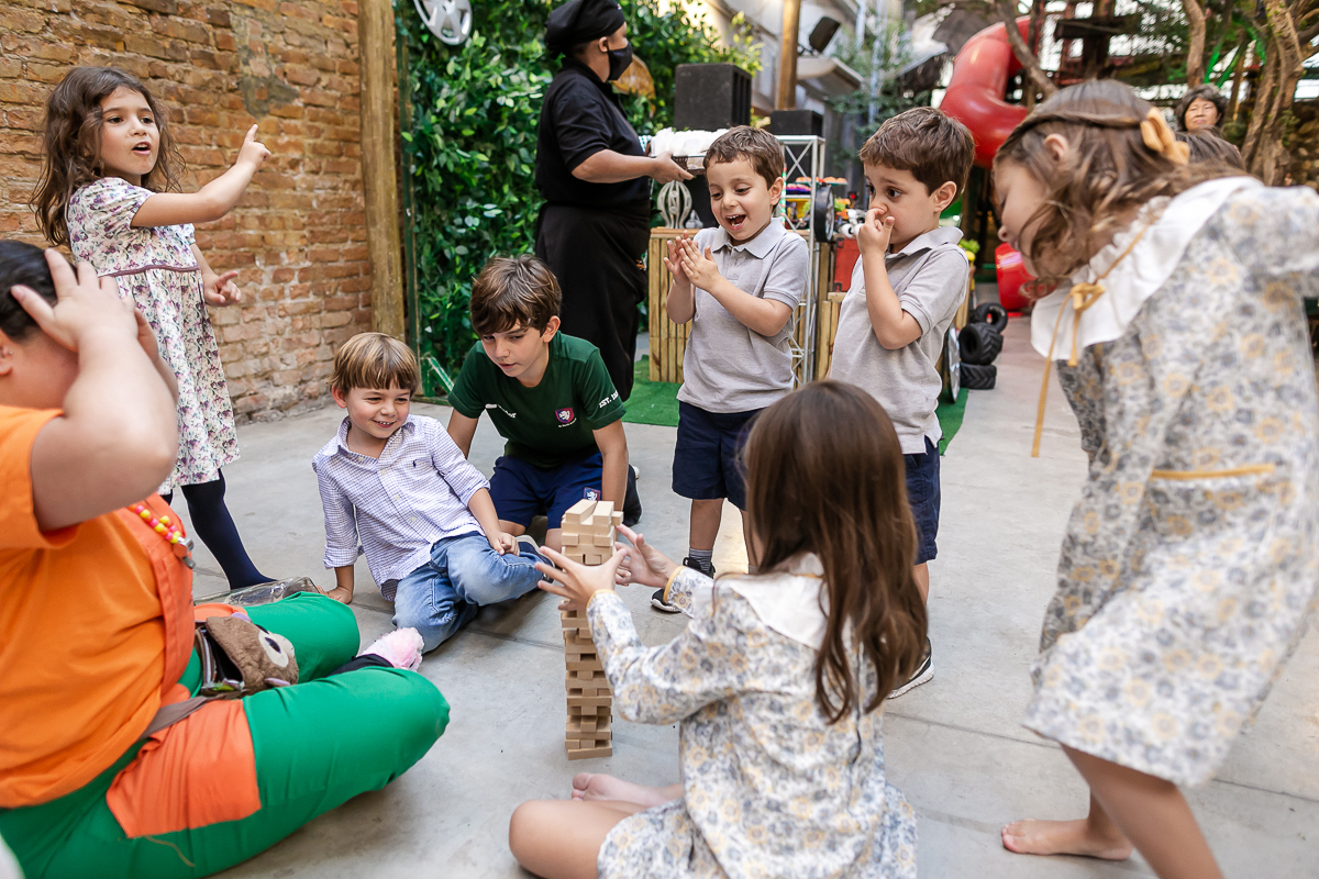 fotografias do aniversário de 5 anos do Bruno com o tema hot wheels no buffet espaço buticabeira em pinheiros zona oeste de sao paulo sp