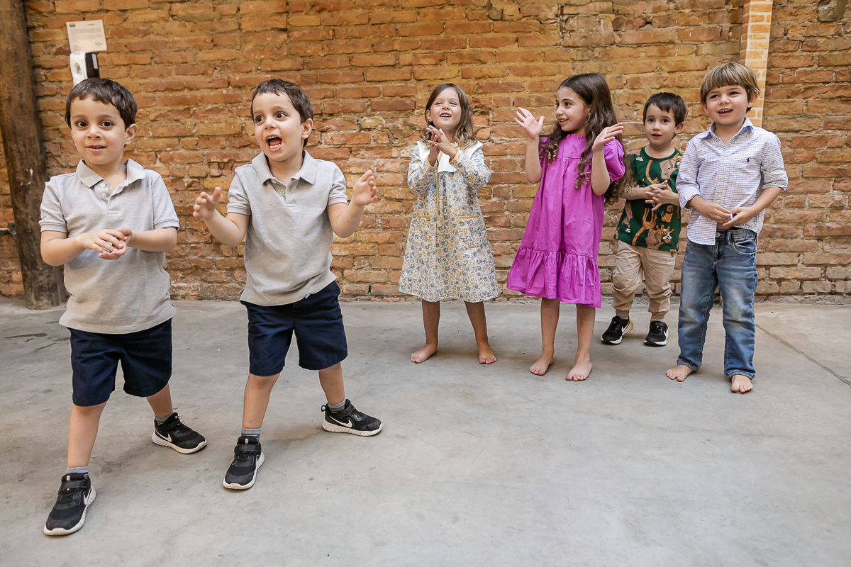 fotografias do aniversário de 5 anos do Bruno com o tema hot wheels no buffet espaço buticabeira em pinheiros zona oeste de sao paulo sp