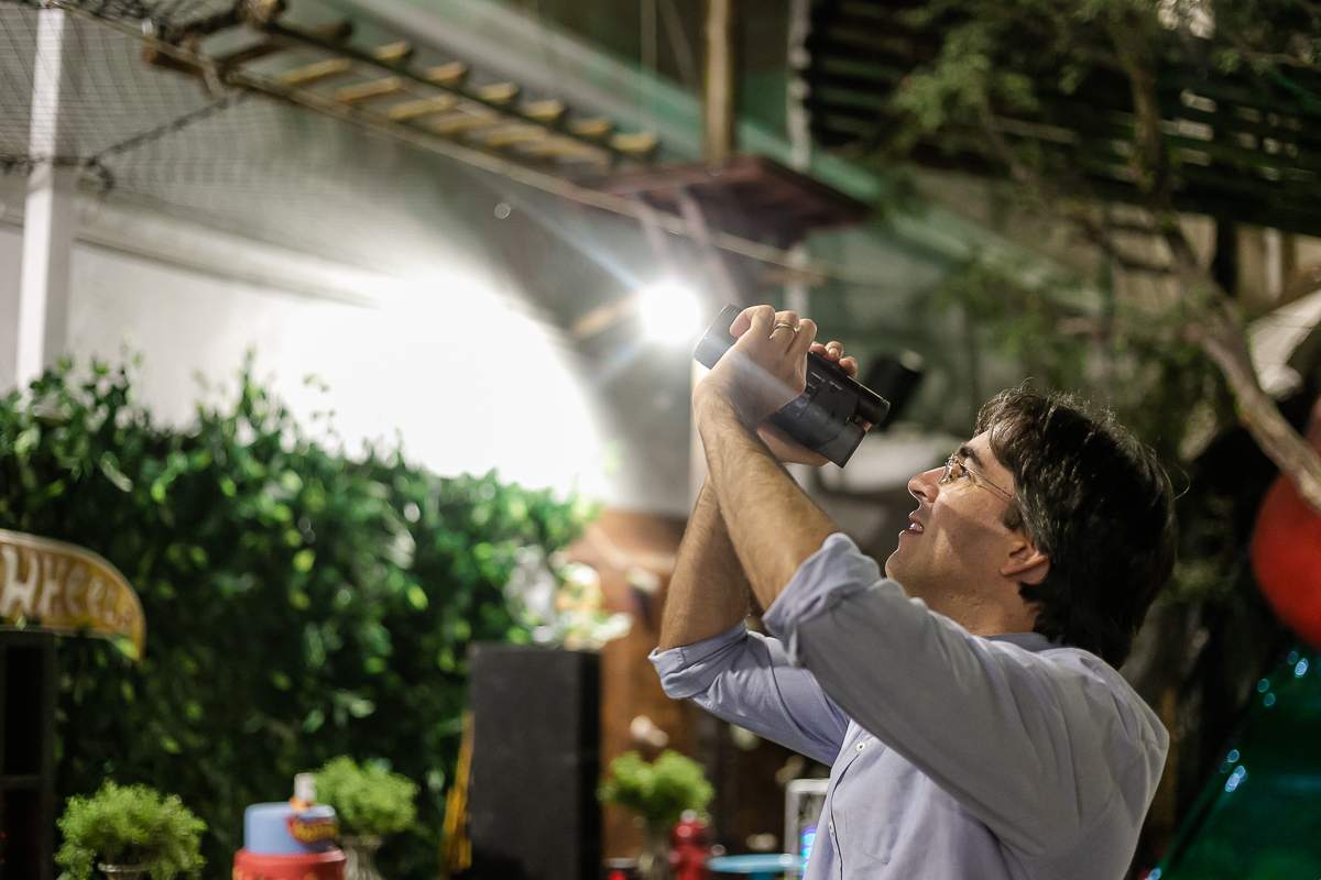 fotografias do aniversário de 5 anos do Bruno com o tema hot wheels no buffet espaço buticabeira em pinheiros zona oeste de sao paulo sp