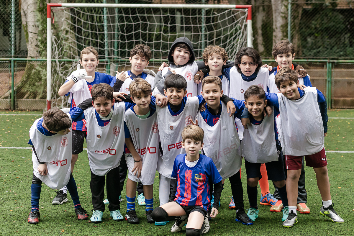 fotografias do aniversário de 10 anos do André que aconteceu na quadra do colégio assunção pamplona zona sul sao paulo sp