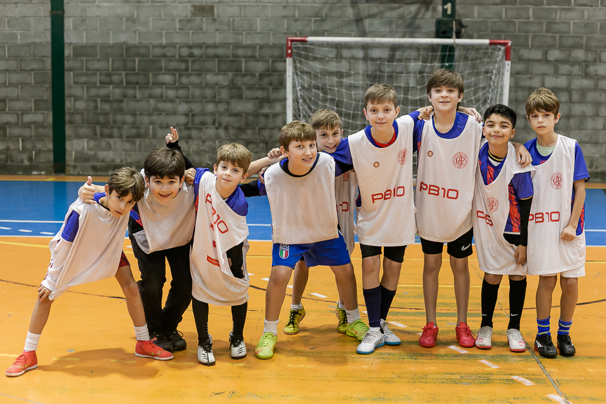 fotografias do aniversário de 10 anos do André que aconteceu na quadra do colégio assunção pamplona zona sul sao paulo sp
