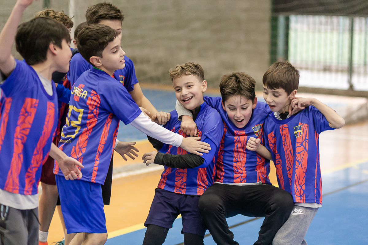 fotografias do aniversário de 10 anos do André que aconteceu na quadra do colégio assunção pamplona zona sul sao paulo sp