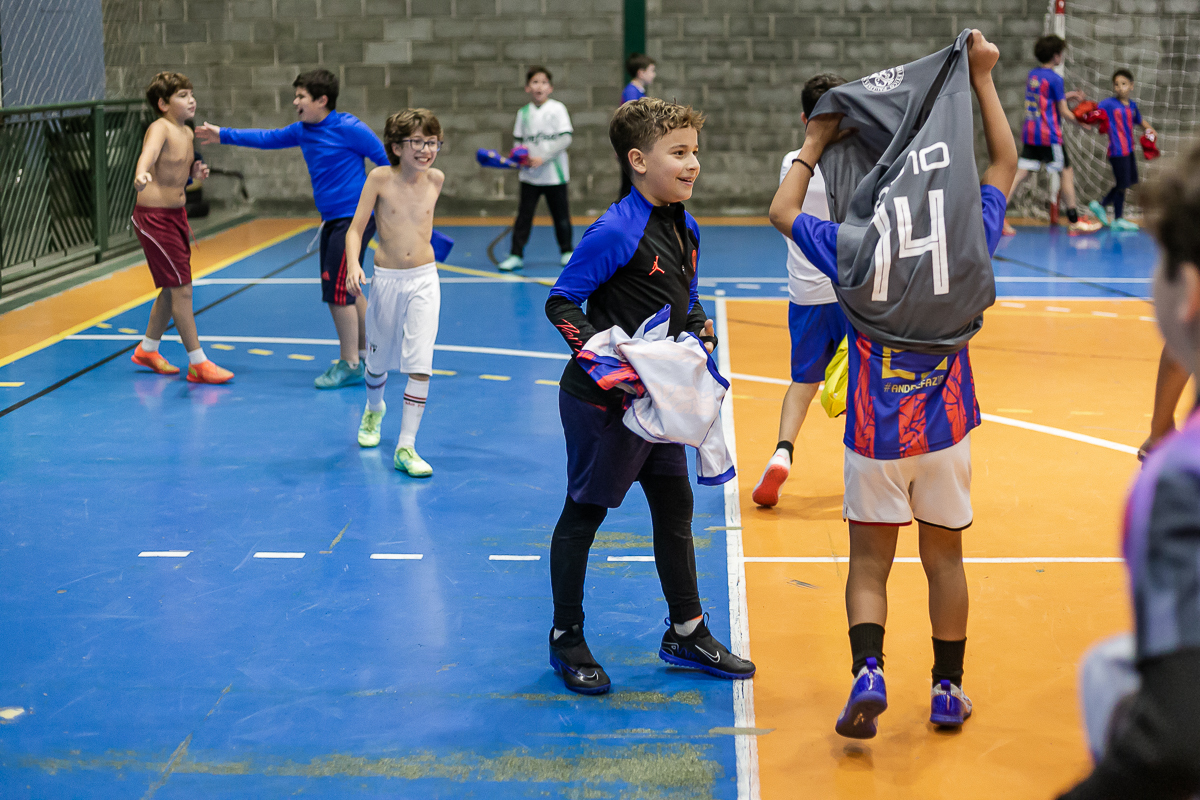 fotografias do aniversário de 10 anos do André que aconteceu na quadra do colégio assunção pamplona zona sul sao paulo sp