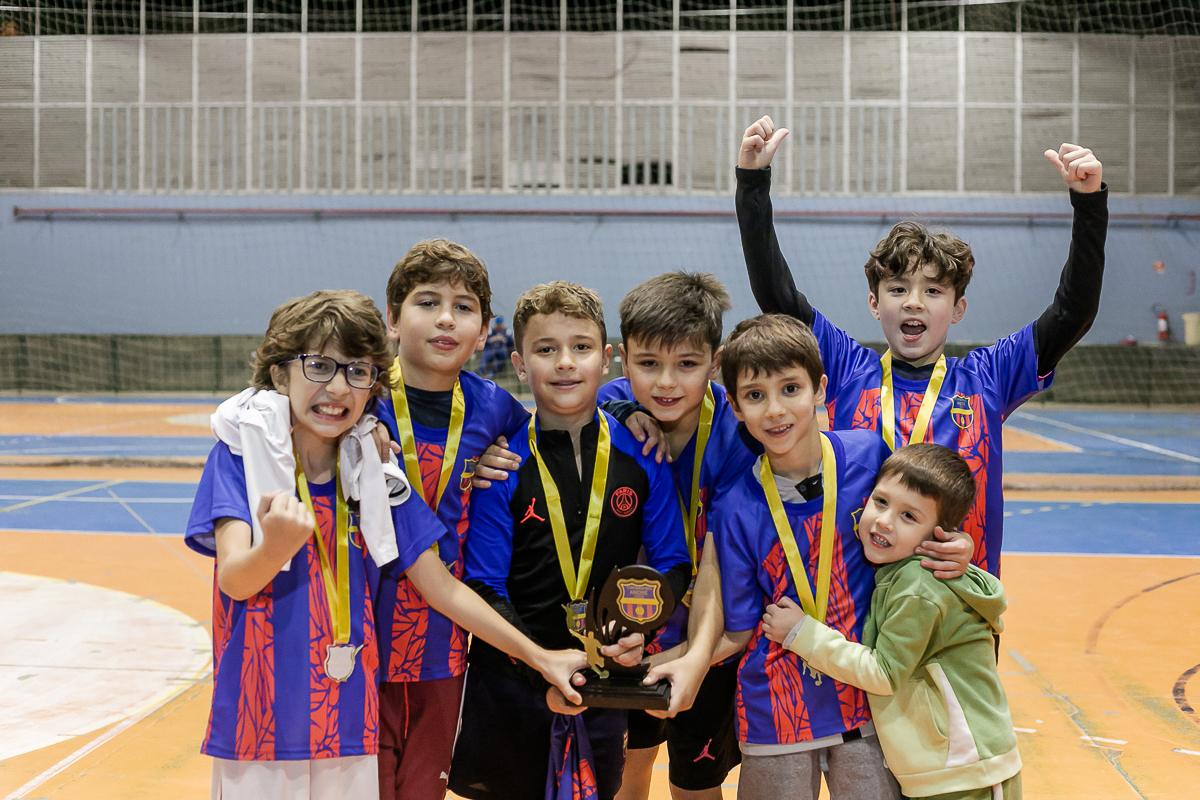 fotografias do aniversário de 10 anos do André que aconteceu na quadra do colégio assunção pamplona zona sul sao paulo sp