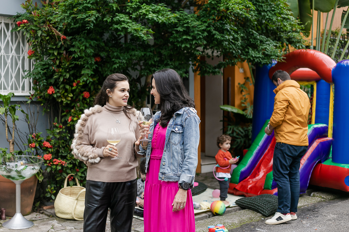 fotografias do aniversário de 3 anos da beatriz e 1 ano da isabela com o tema frozen no quintal de casa em moema zona sul sao paulo sp