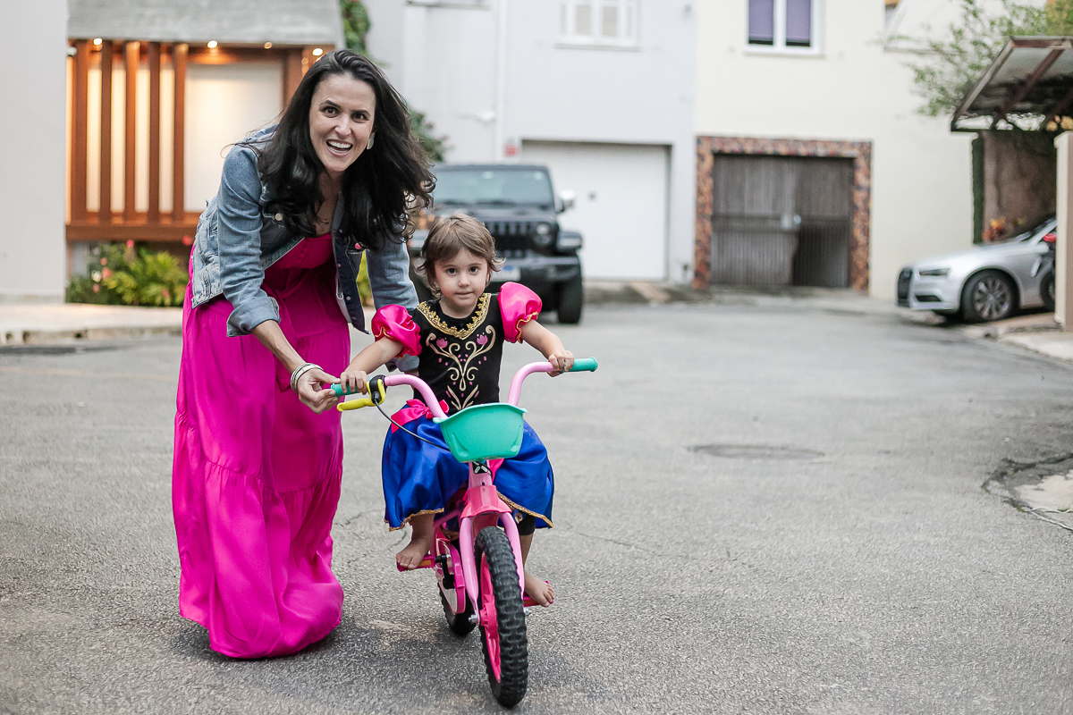 fotografias do aniversário de 3 anos da beatriz e 1 ano da isabela com o tema frozen no quintal de casa em moema zona sul sao paulo sp