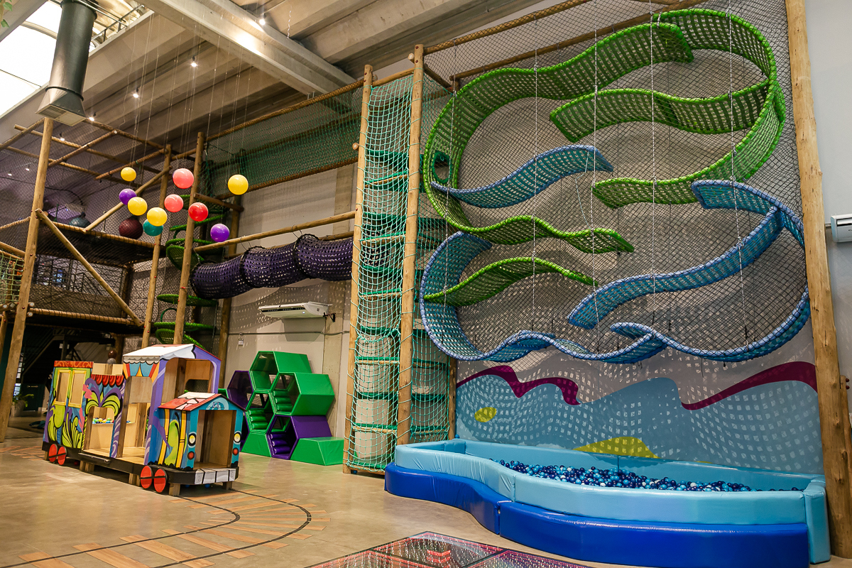 fotos do aniversário de 5 anos do bernardo com o tema jurassic world no buffet estação diversão em alphaville sp