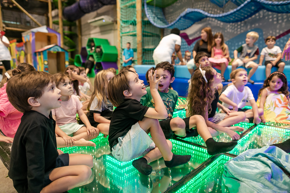 fotos do aniversário de 5 anos do bernardo com o tema jurassic world no buffet estação diversão em alphaville sp