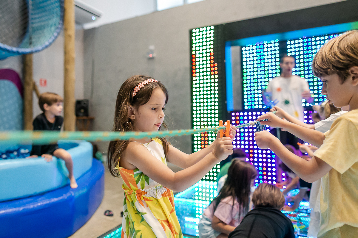 fotos do aniversário de 5 anos do bernardo com o tema jurassic world no buffet estação diversão em alphaville sp