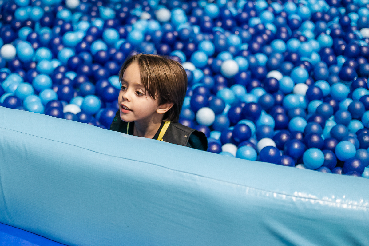 fotos do aniversário de 5 anos do bernardo com o tema jurassic world no buffet estação diversão em alphaville sp