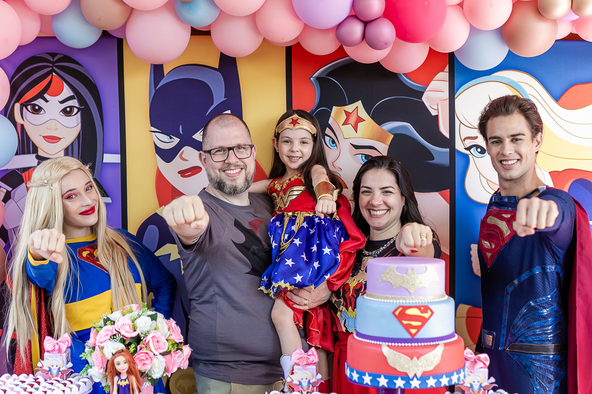 fotografias do aniversário de 5 anos da Catarina com o tema super heroinas na granja viana cotia sao paulo sp