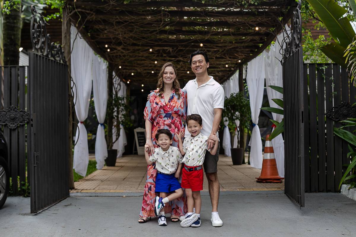 fotografias do aniversário de 5 anos do benny e do dan com o tema super herois no buffet pimentas no reino no bairro jardim em santo andre sao paulo sp