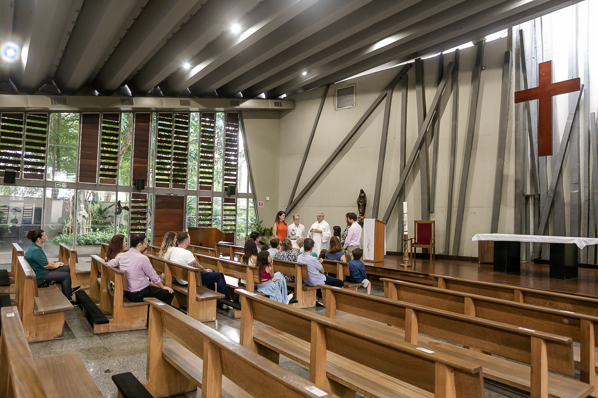 fotografias do batizado da Renata na Igreja da Cruz torta no alto de pinheiros zona oeste sao paulo sp