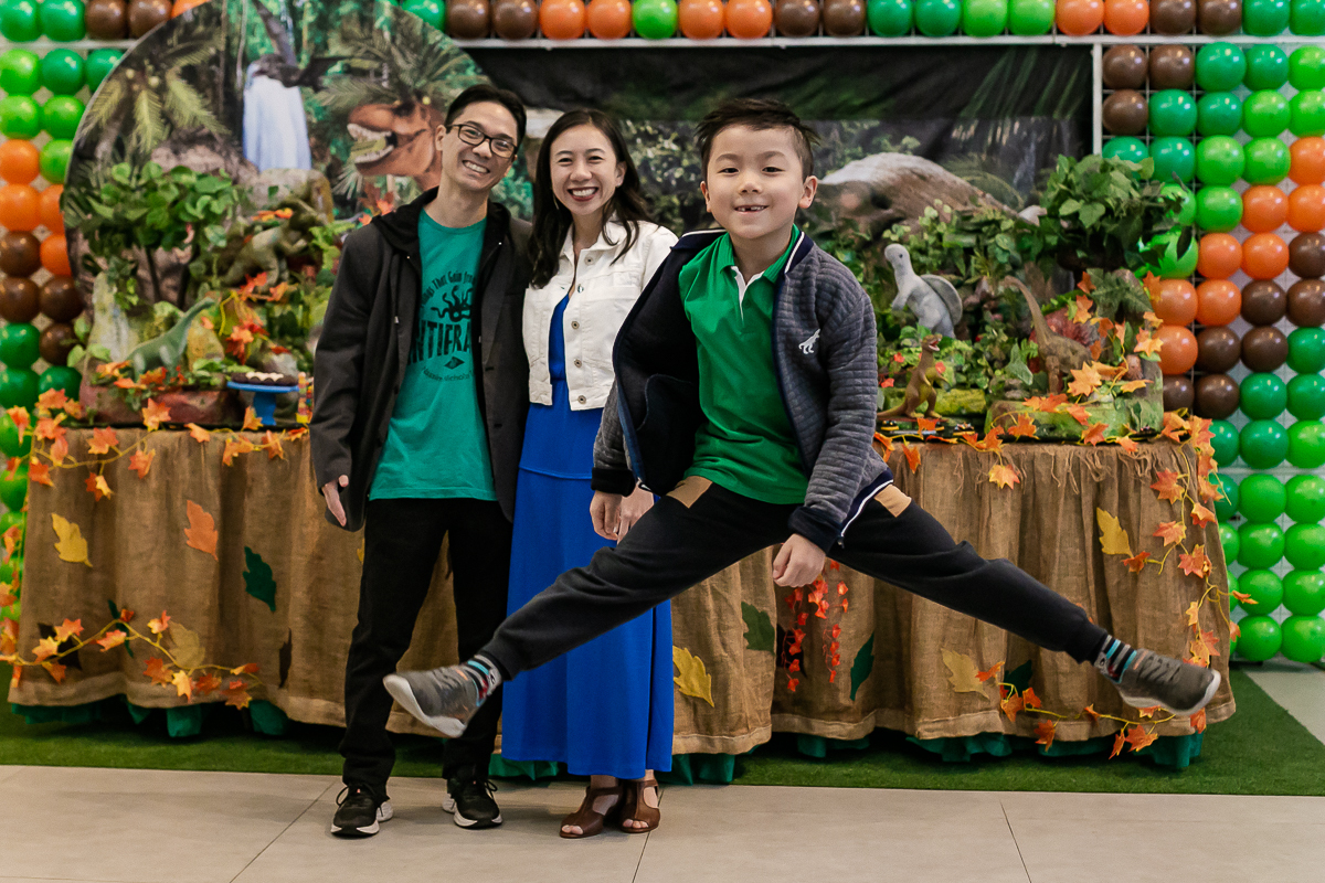 fotografias do aniversário de 8 anos do Eduardo com o tema dinossauros no buffet vila da festa no campo belo zona sul sao paulo sp