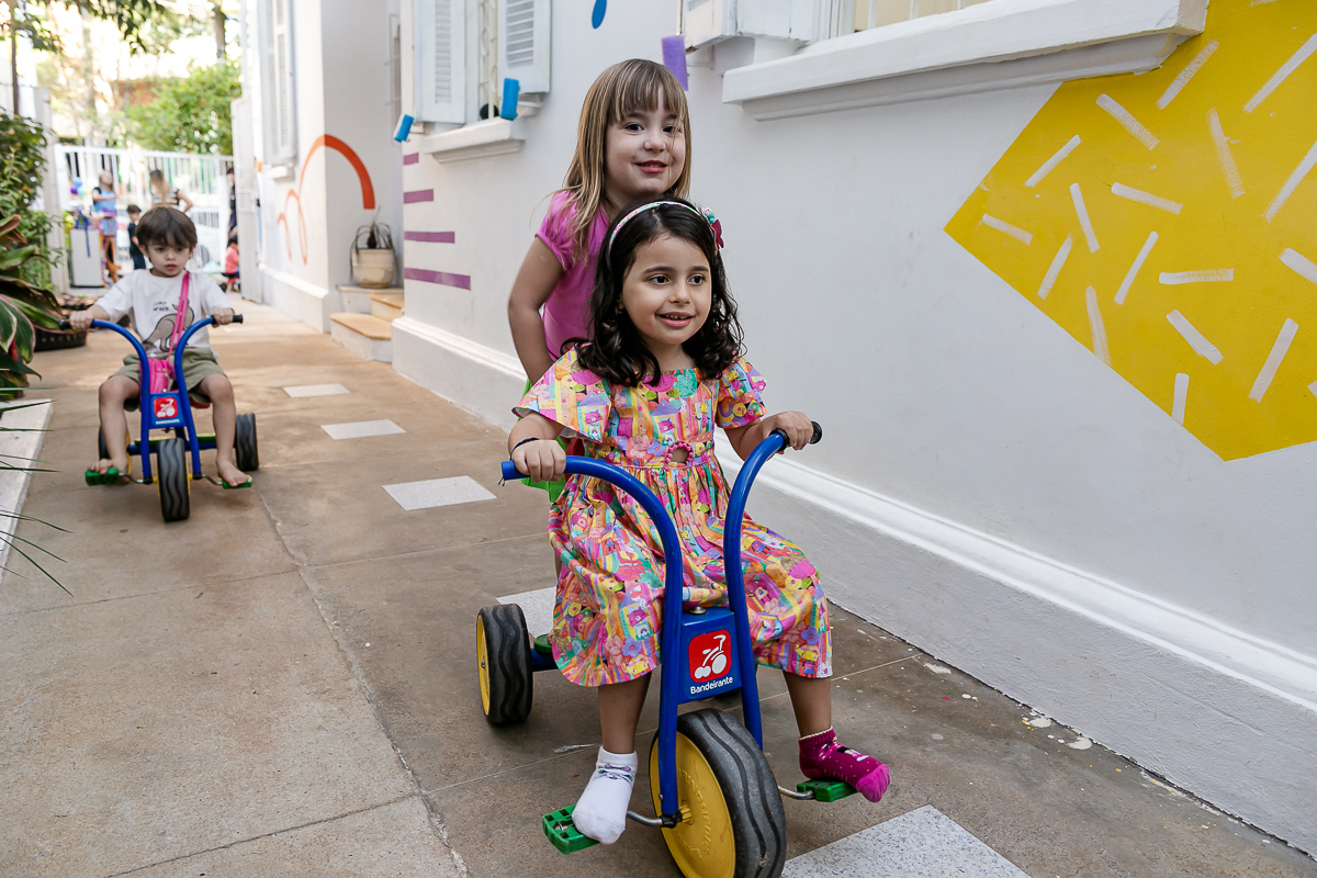fotografias do aniversário de 5 anos do vinicius com o tema hot wheels feito pela chiara marcelli no buffet vila lumicá na vila mariana zona sul sao paulo sp