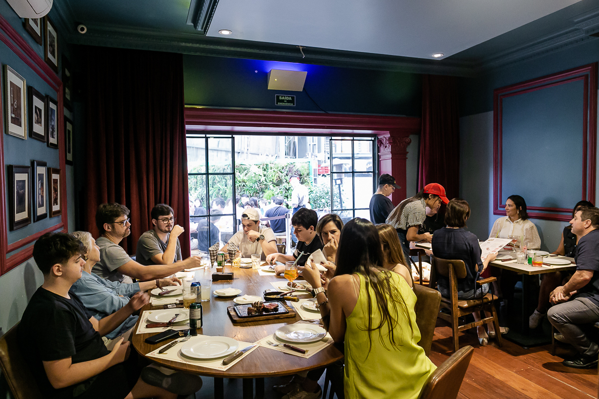 fotografias do aniversário de 40 anos da Inah no quintal debetti na cidade jardim zona sul sao paulo sp
