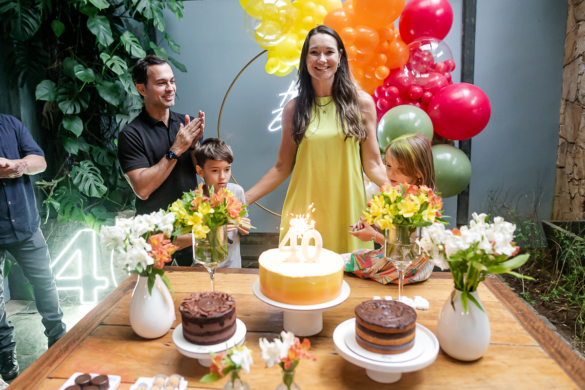 fotografias do aniversário de 40 anos da Inah no quintal debetti na cidade jardim zona sul sao paulo sp