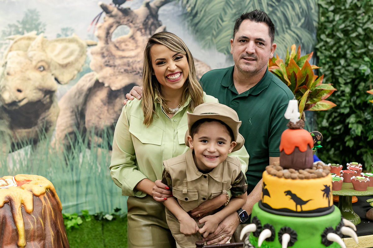 fotografias do aniversário de 4 anos do felipe com o tema dinossauros feita pela marcia colonese no buffet spasso kids tatuape zona leste sao paulo sp