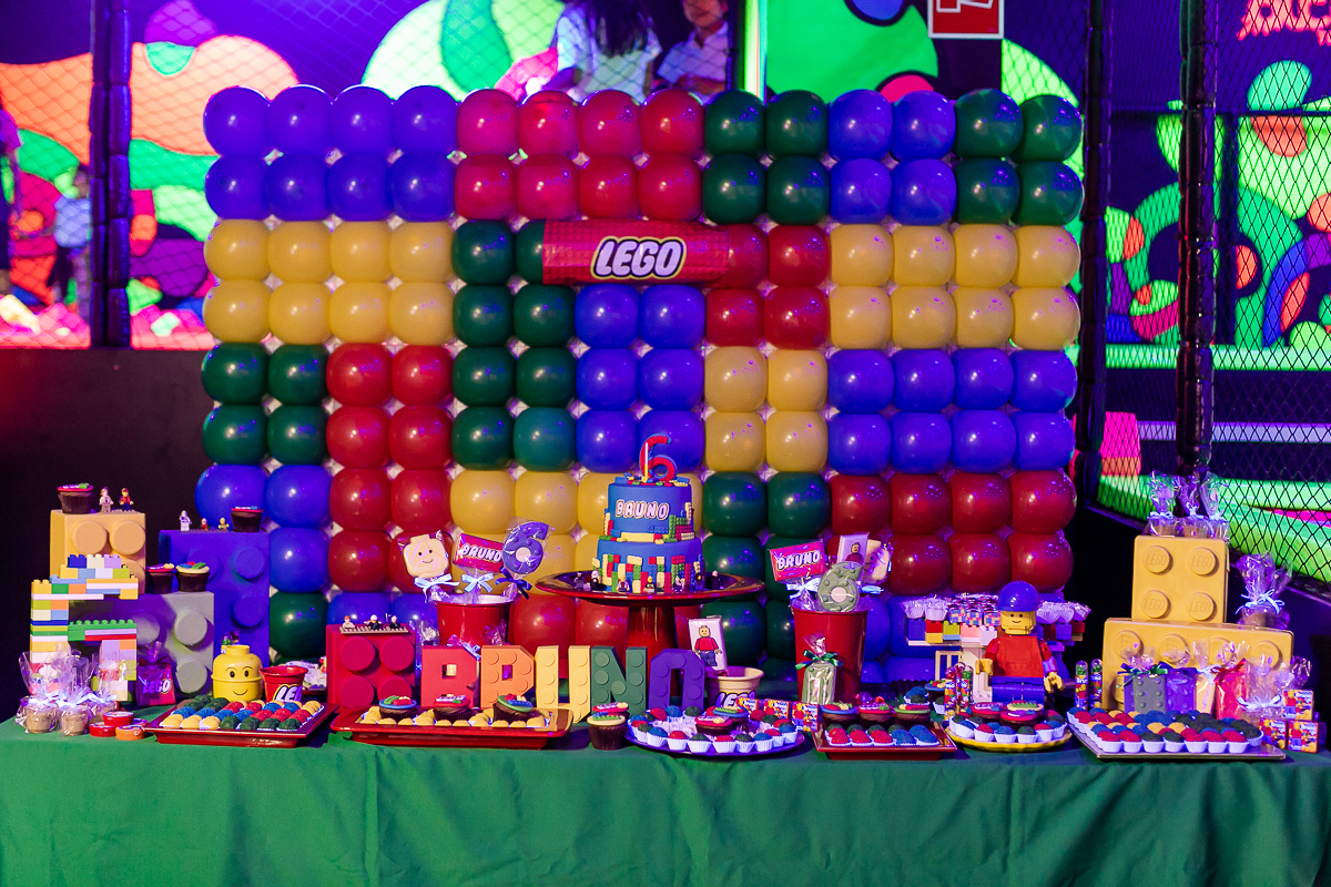 fotografias do aniversário de 6 anos do Bruno com o tema lego no Altitude park unidade vila olimpia zona sul sao paulo sp