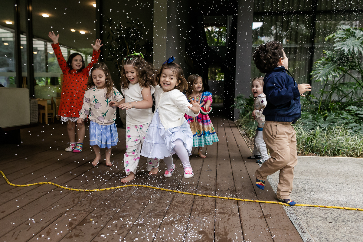 Fotografias do aniversário de 3 anos da Liz com o tema frozen no salão de festas do condomínio no brooklin zona sul sao paulo sp