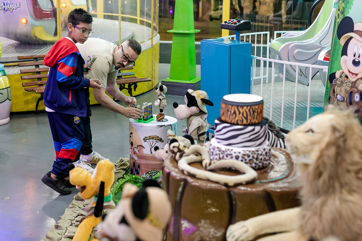 fotografias do aniversário de 1 ano do Samuel com o tema mickey safari no buffet festa no parque na zona leste de sao paulo sp