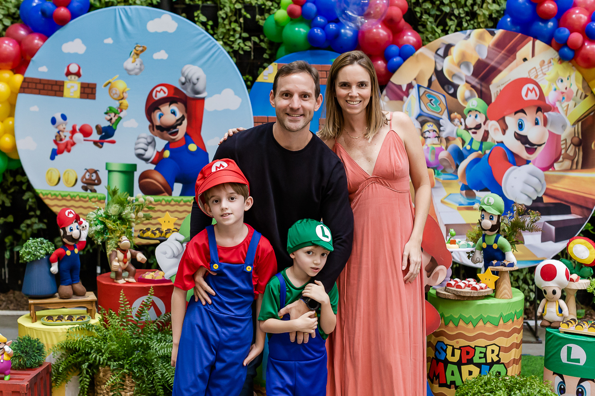 fotografias do aniversário de 5 anos do Pedro com o tema mario bros no buffet espaço la vem o sol unidade vila olimpia zona sul sao paulo sp