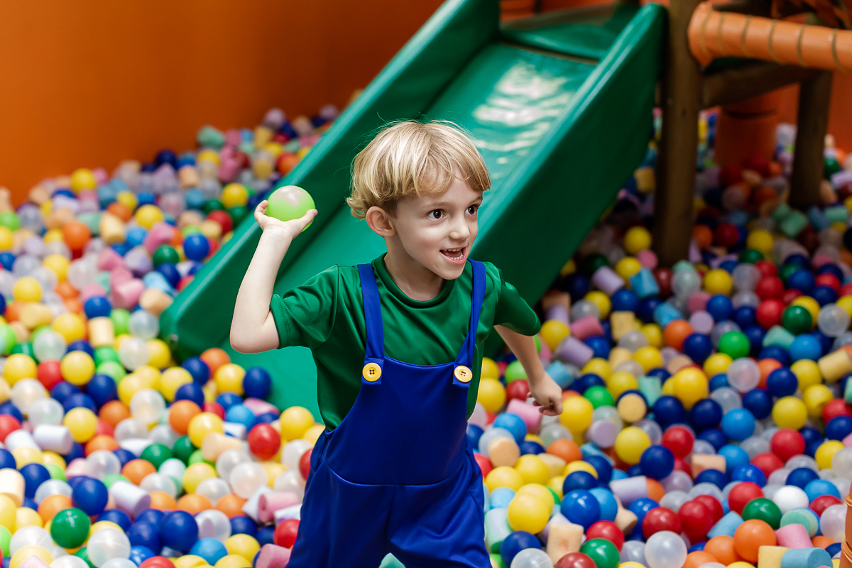 fotografias do aniversário de 5 anos do Pedro com o tema mario bros no buffet espaço la vem o sol unidade vila olimpia zona sul sao paulo sp