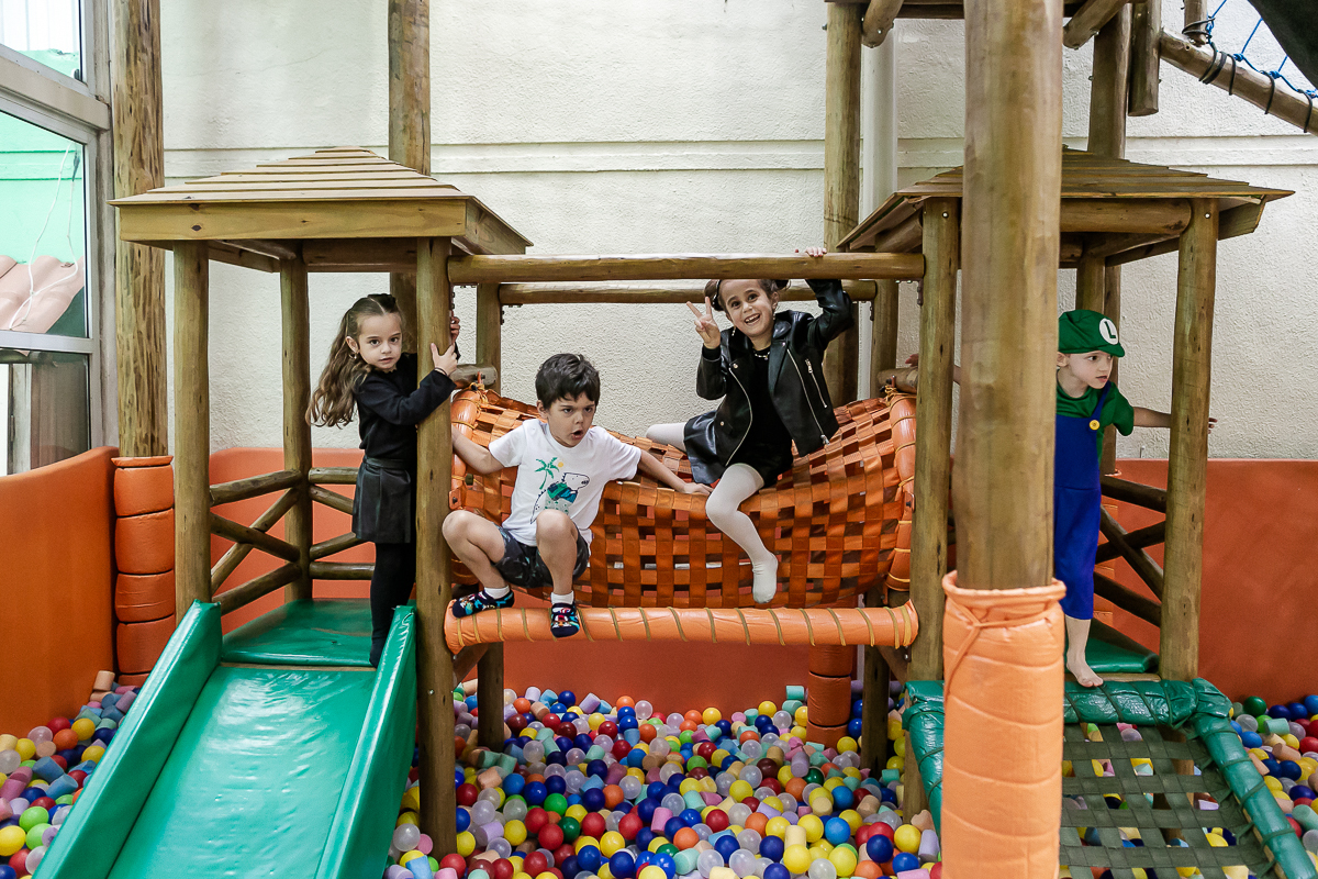 fotografias do aniversário de 5 anos do Pedro com o tema mario bros no buffet espaço la vem o sol unidade vila olimpia zona sul sao paulo sp