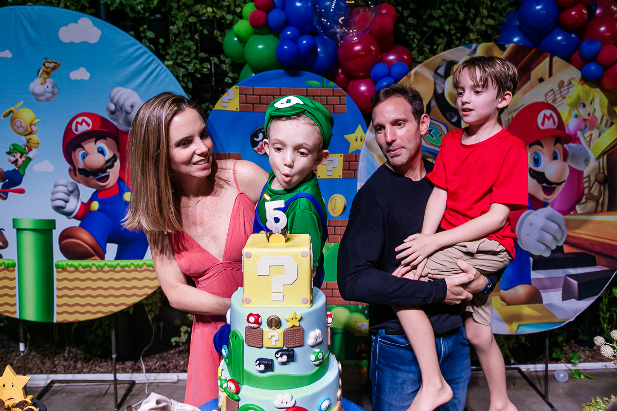 fotografias do aniversário de 5 anos do Pedro com o tema mario bros no buffet espaço la vem o sol unidade vila olimpia zona sul sao paulo sp