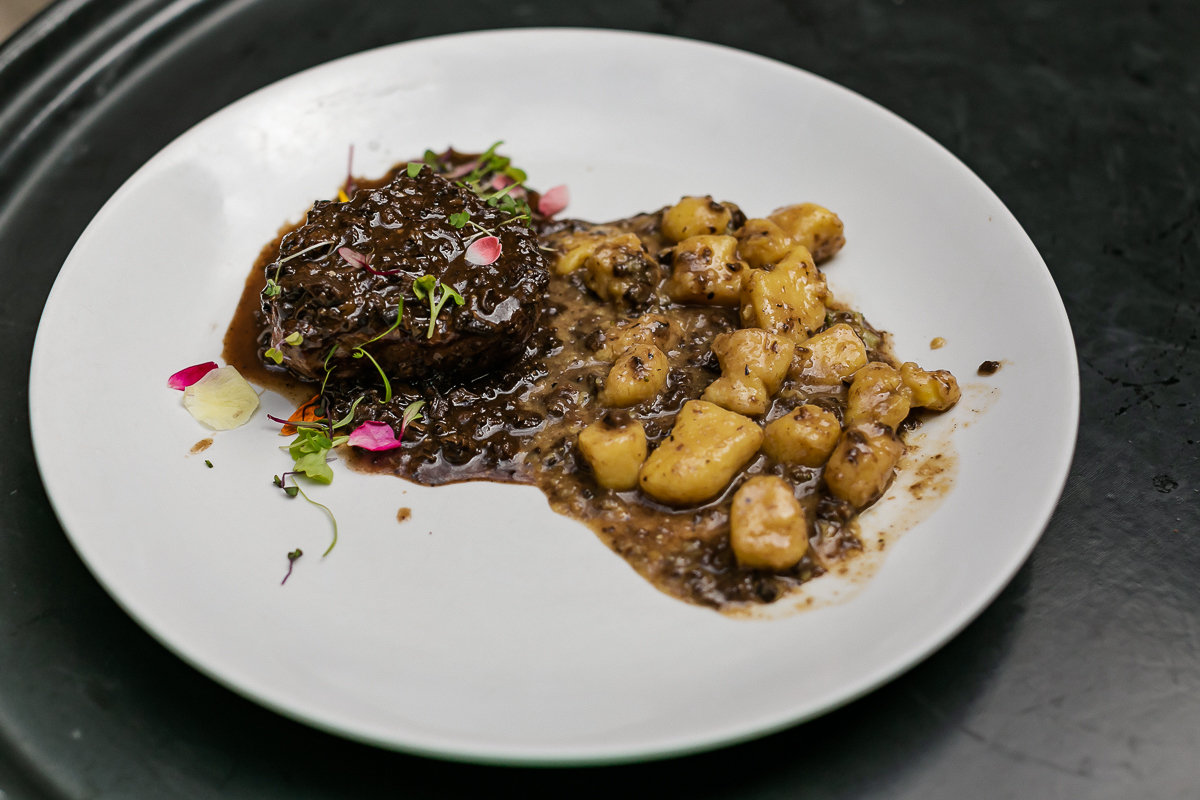 michele e lucas fotografias da celebração de união estável no restaurante othelo no campo belo zona sul sao paulo sp