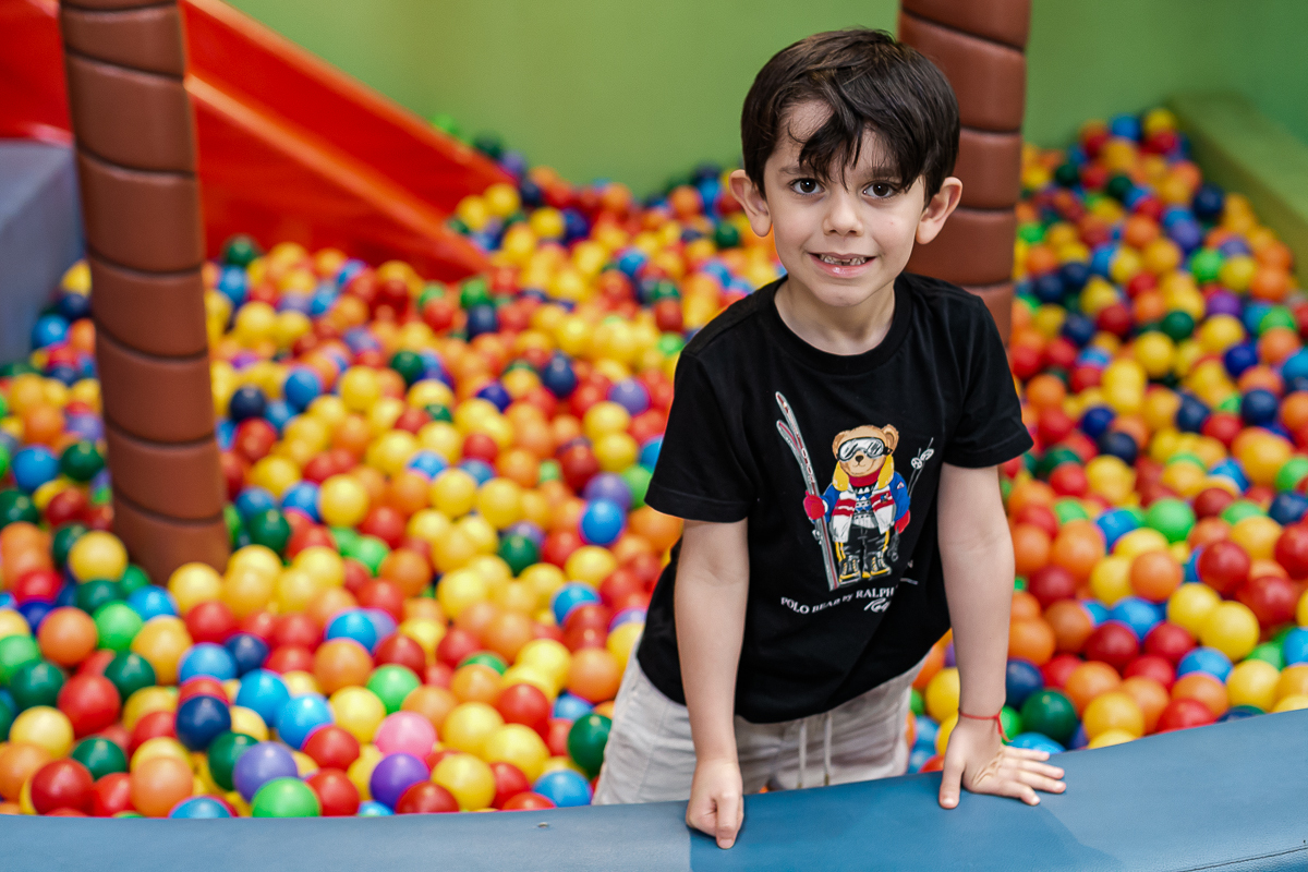 fotografias do aniversário de 5 anos do mateus com o tema batman no buffet espaço dix no campo belo zona sul sao paulo sp