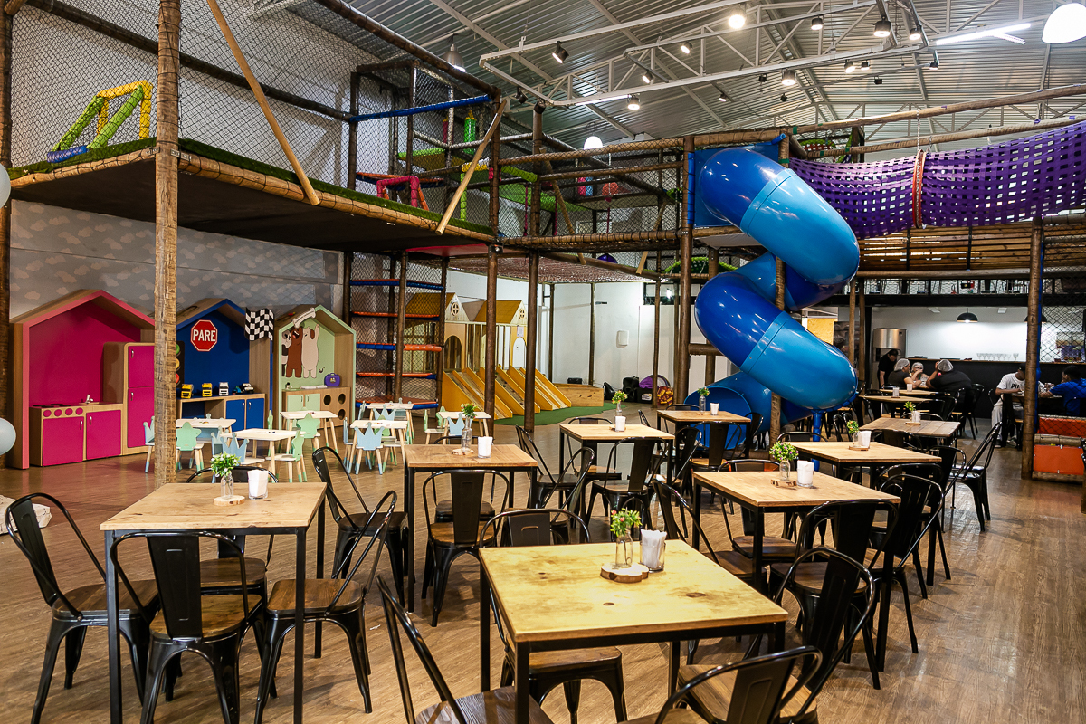 fotografias do aniversário de 2 anos do gabriel com o tema circo no buffet ateliê da vila na vila cruzeiro morumbi zona sul sao paulo sp