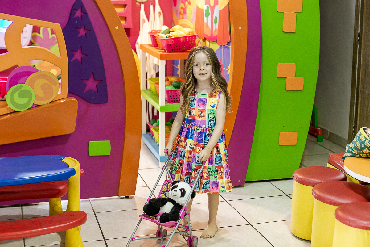 fotografias do aniversário de 6 anos da isabela no buffet villa felicitá na granja viana sao paulo sp