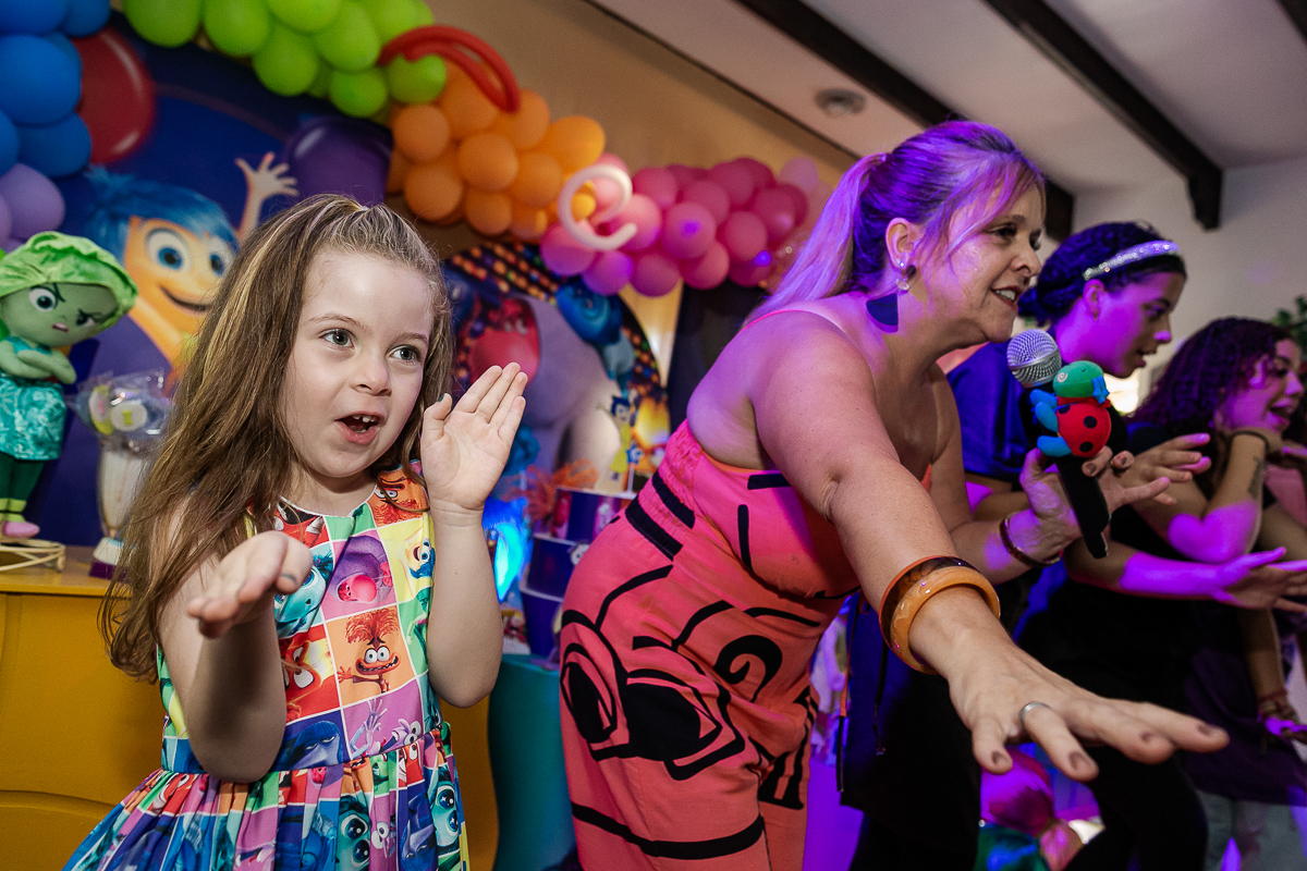 fotografias do aniversário de 6 anos da isabela no buffet villa felicitá na granja viana sao paulo sp