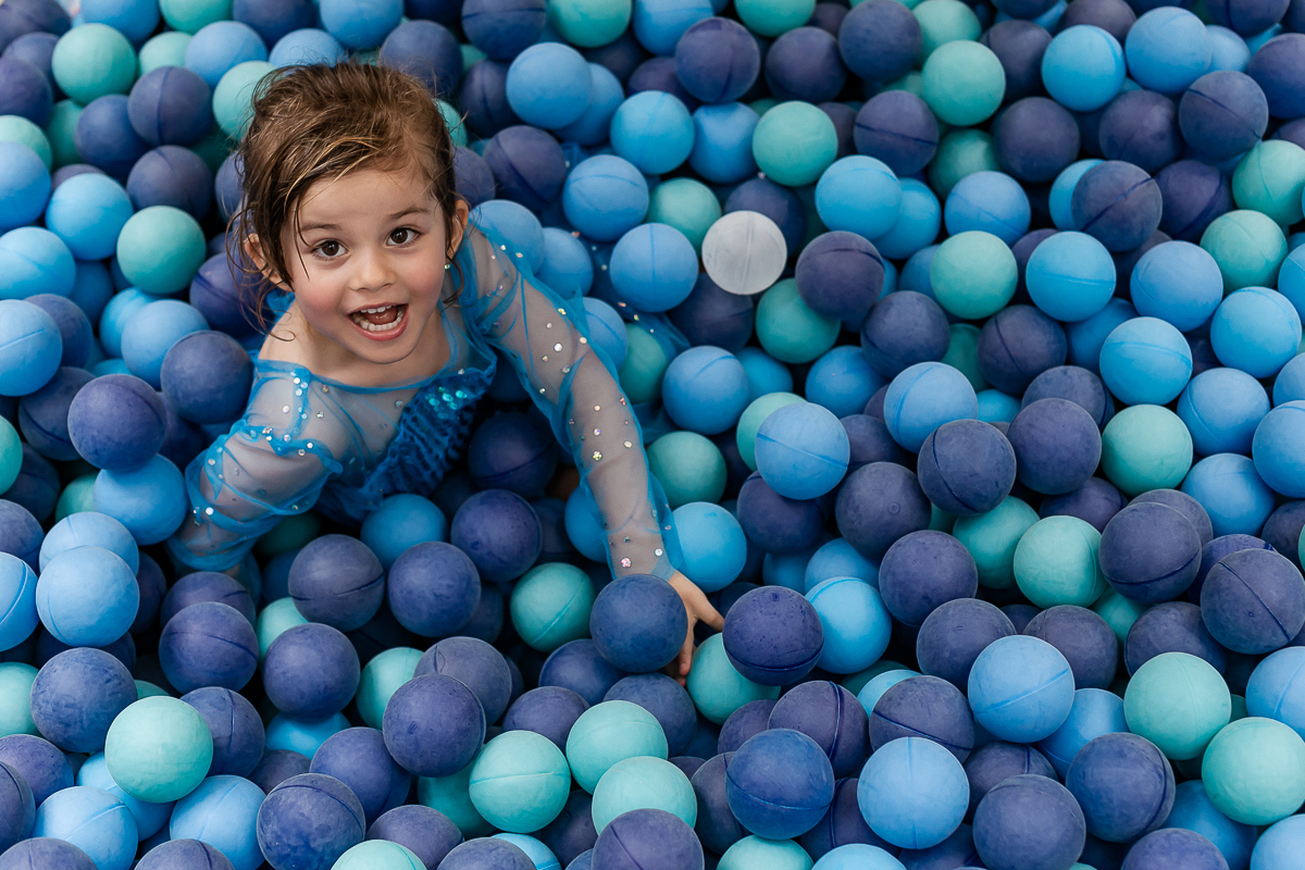 fotografias do aniversário de 4 anos da Isabel e da Anna com o tema frozen no buffet espaço pindorama na vila nova conceição zona sul de sao paulo sp