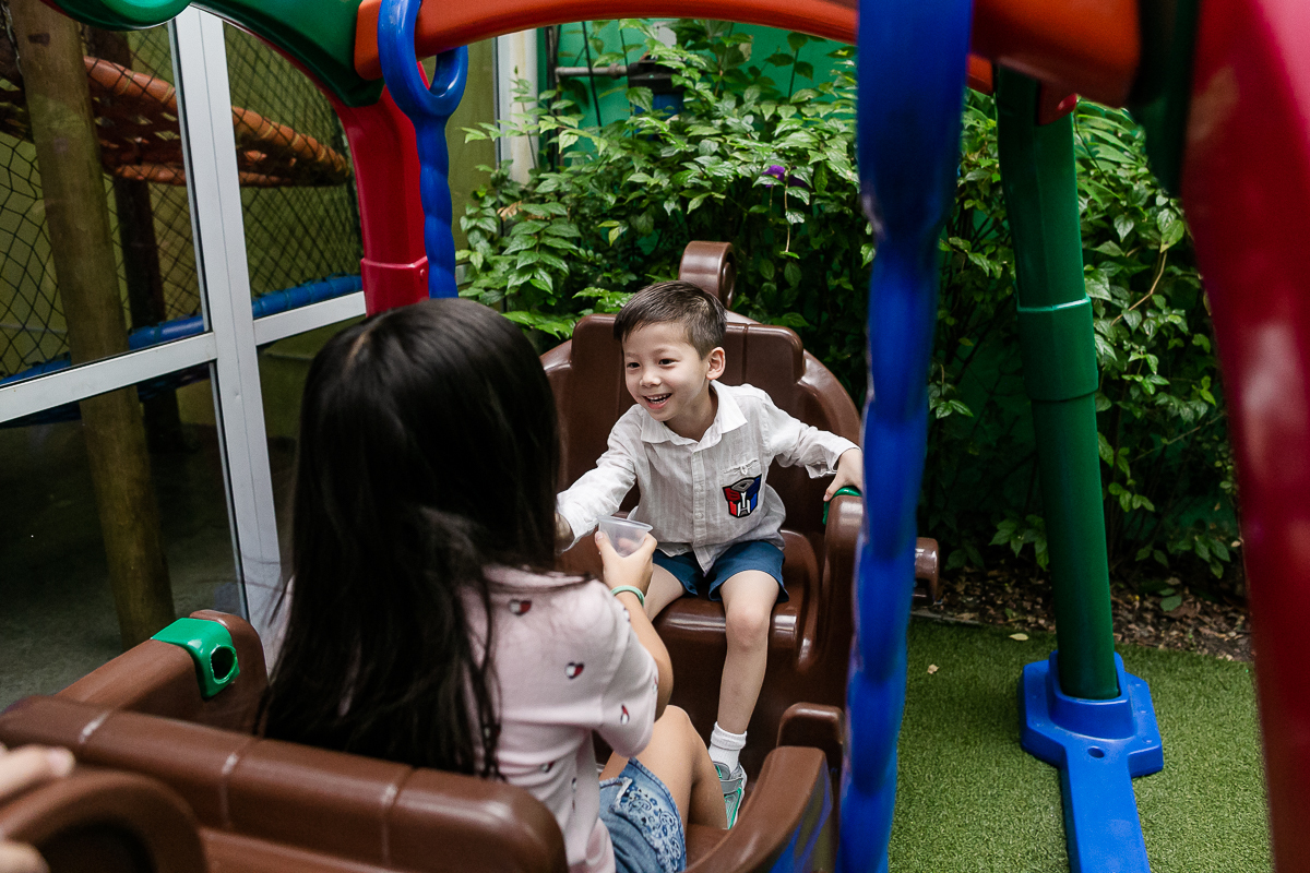 fotografias do aniversário de 6 anos do benny e do dan com o tema transformers no buffet espaço lá vem o sol unidade vila olímpia zona sul de sao paulo sp