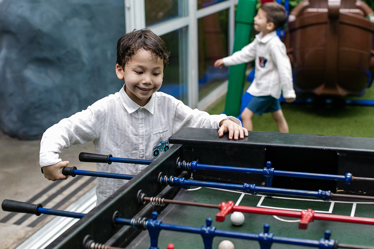 fotografias do aniversário de 6 anos do benny e do dan com o tema transformers no buffet espaço lá vem o sol unidade vila olímpia zona sul de sao paulo sp