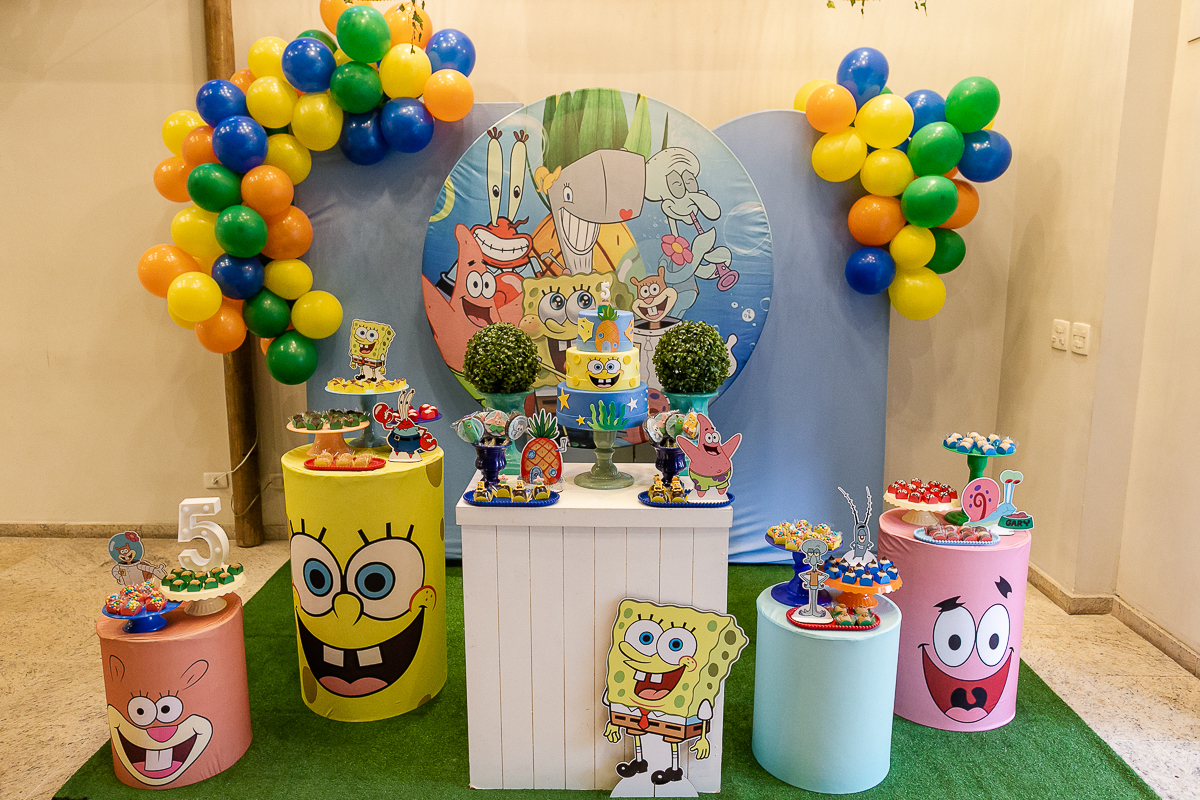 fotografias do aniversário de 5 anos do Rafael com o tema bob sponja no buffet espaço infantil alecrim em perdizes zona oeste de sao paulo sp