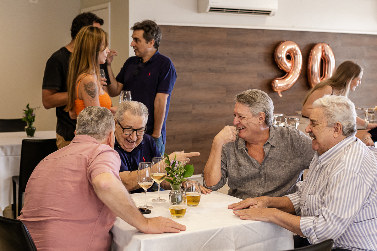 fotografias do aniversário de 90 anos da Neide no salão de festas do condominio na zona sul de sao paulo sp